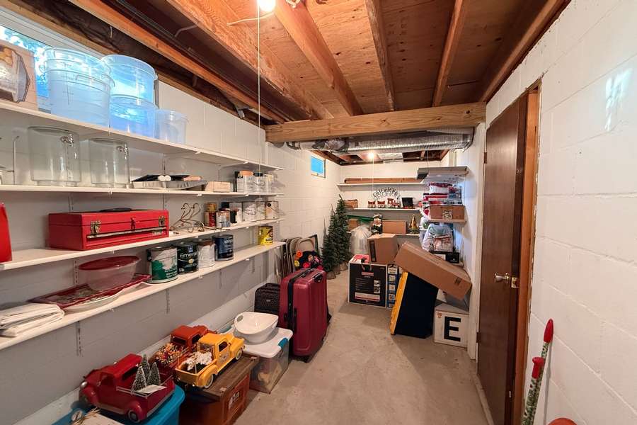 storage1.jpg